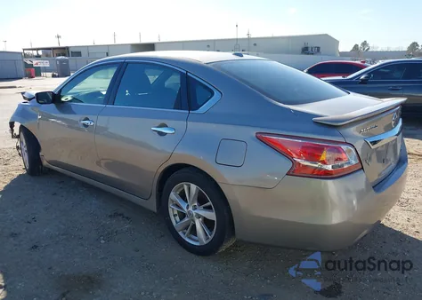 2013 Nissan Altima 2.5 Sv z USA, uszkodzony, nr VIN 1N4AL3AP5DC106091